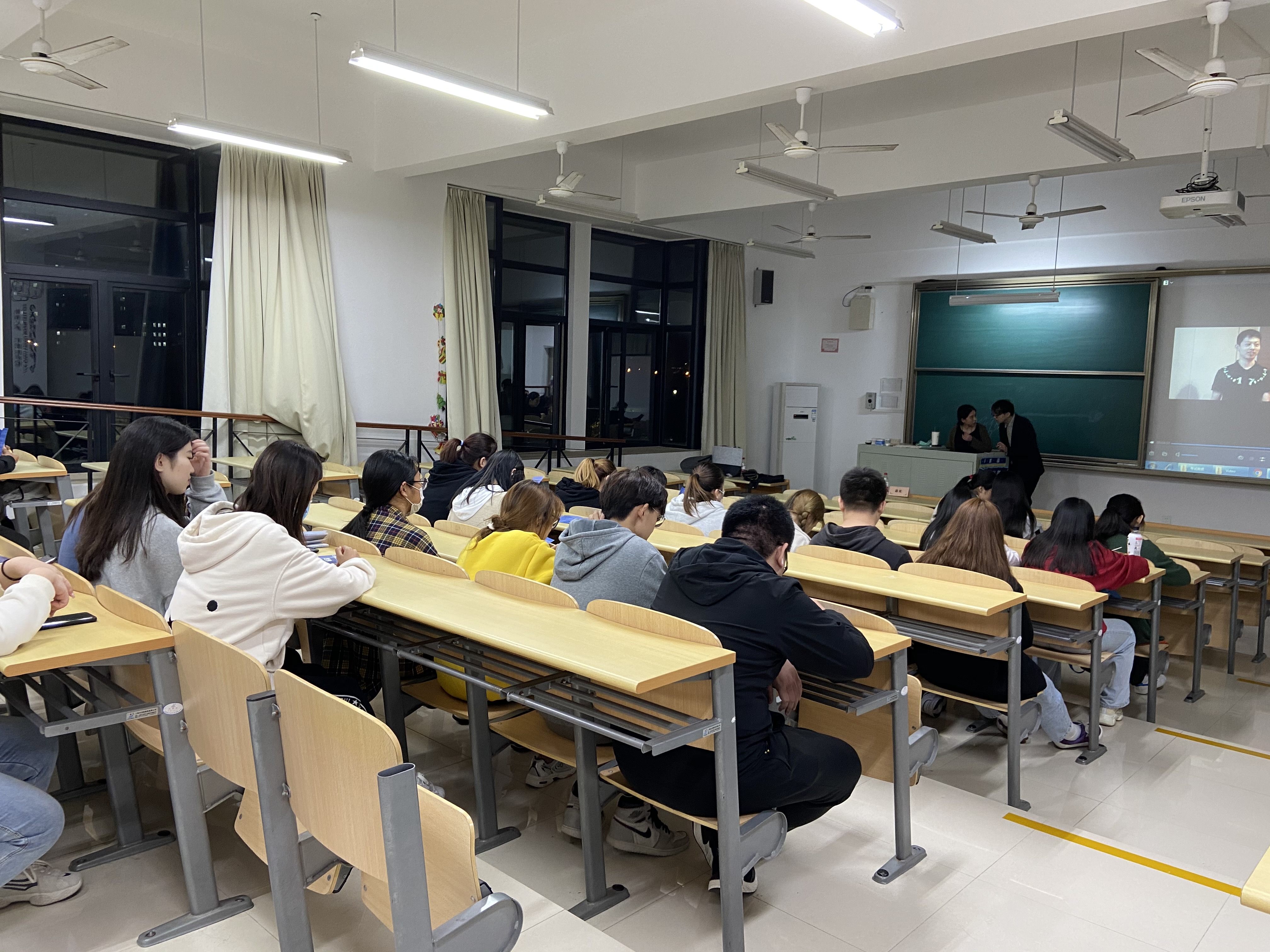 高知特1.jpg 高知特1.jpg